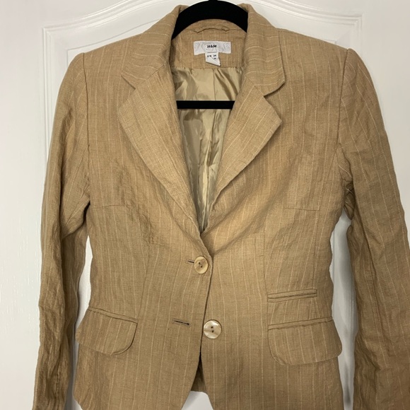 Tan blazer - Picture 1 of 2